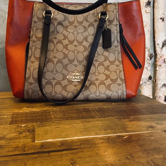 Coach Signature Marlon Tote In Colorblock bag - Picture 3 of 8